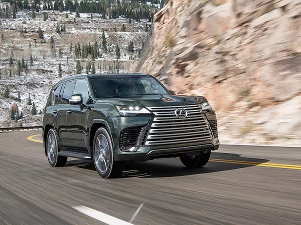 Dịch vụ thay Kính chắn gió xe Lexus LX 600 tận nơi